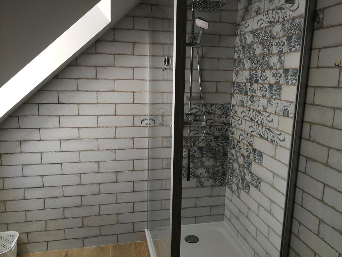 Trojmiasto Nad Jeziorem Dom -Echochata Kamień Exteriör bild